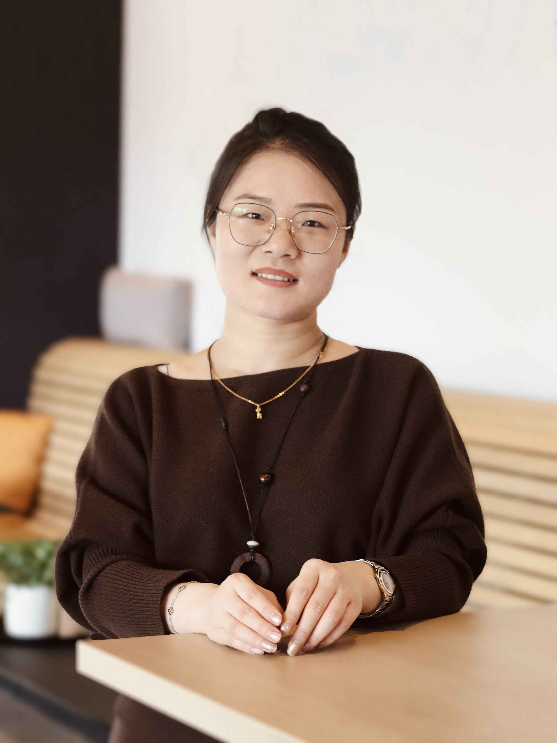Mary Zhu, LOBO HOME – Ansprechpartner auf der Detailseite